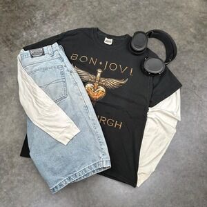 Bon Jovi Pittsburgh Concert T‎ Shirt Rock Band Tour Graphic Tee